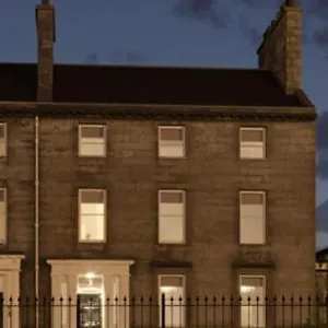 4* Hotel 3 John's Place Townhouse